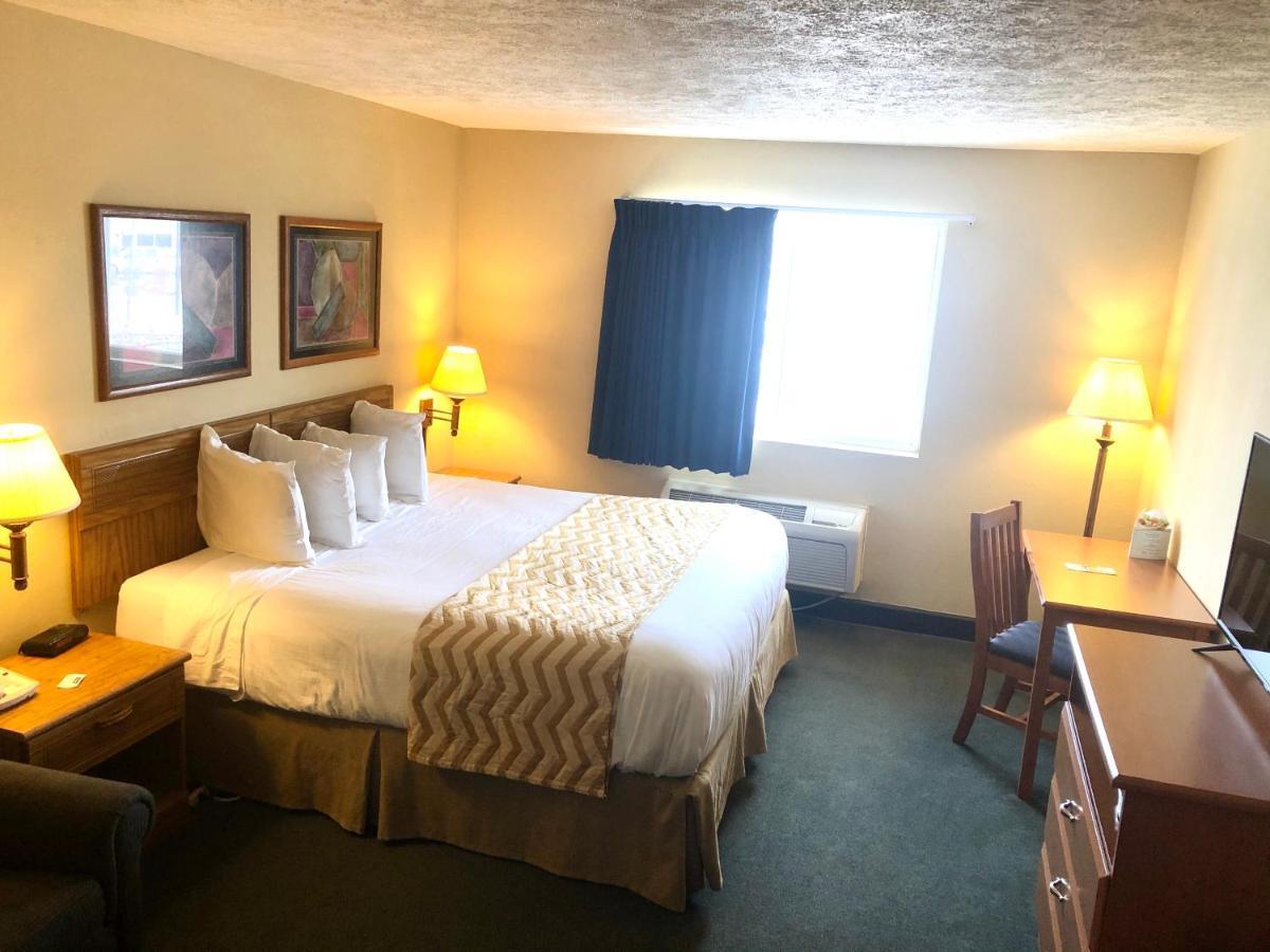 Travelodge By Wyndham Grand Island Exterior photo
