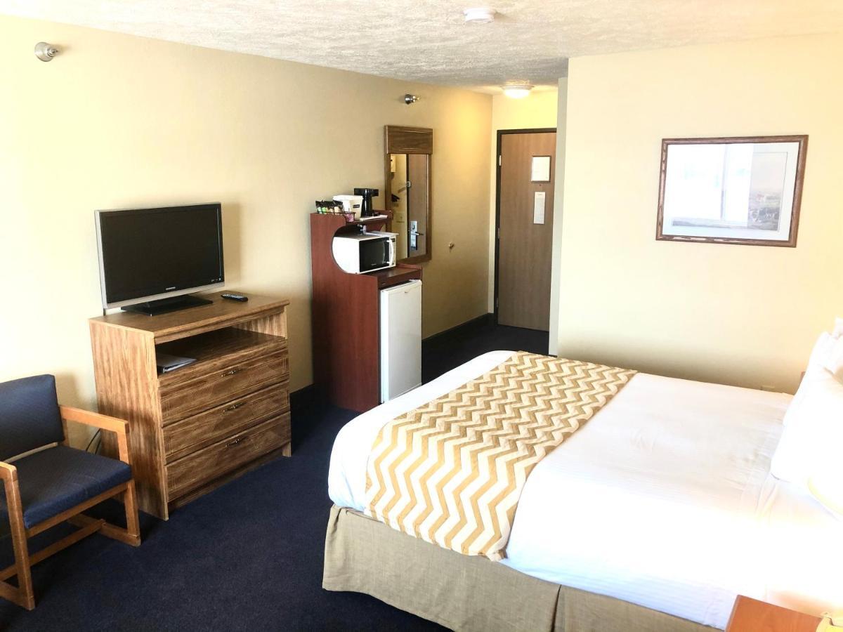 Travelodge By Wyndham Grand Island Exterior photo
