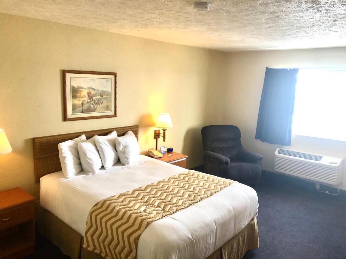 Travelodge By Wyndham Grand Island Exterior photo