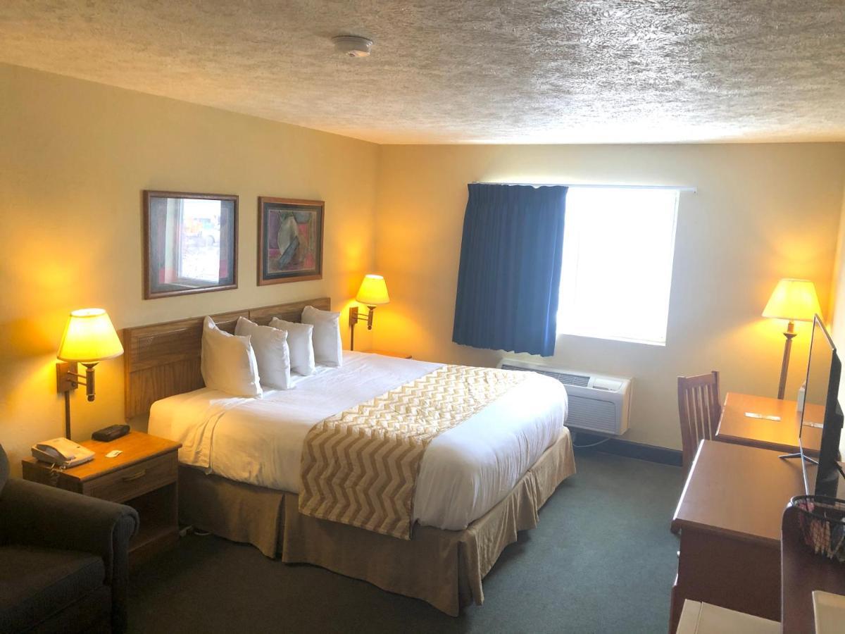Travelodge By Wyndham Grand Island Exterior photo